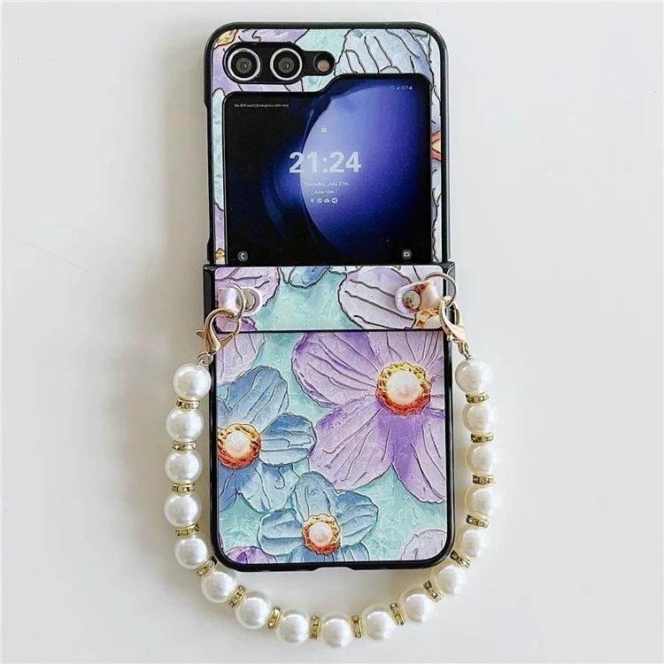 For Samsung Galaxy Z Flip5 5G Hinge Design Lacquered Flower Pattern PU Leather+PC Case with Pearl Chain - Purple Flower
For Samsung Galaxy Z Flip5 5G Hinge Design Lacquered Flower Pattern PU Leather+PC Case with Pearl Chain - Purple Flower