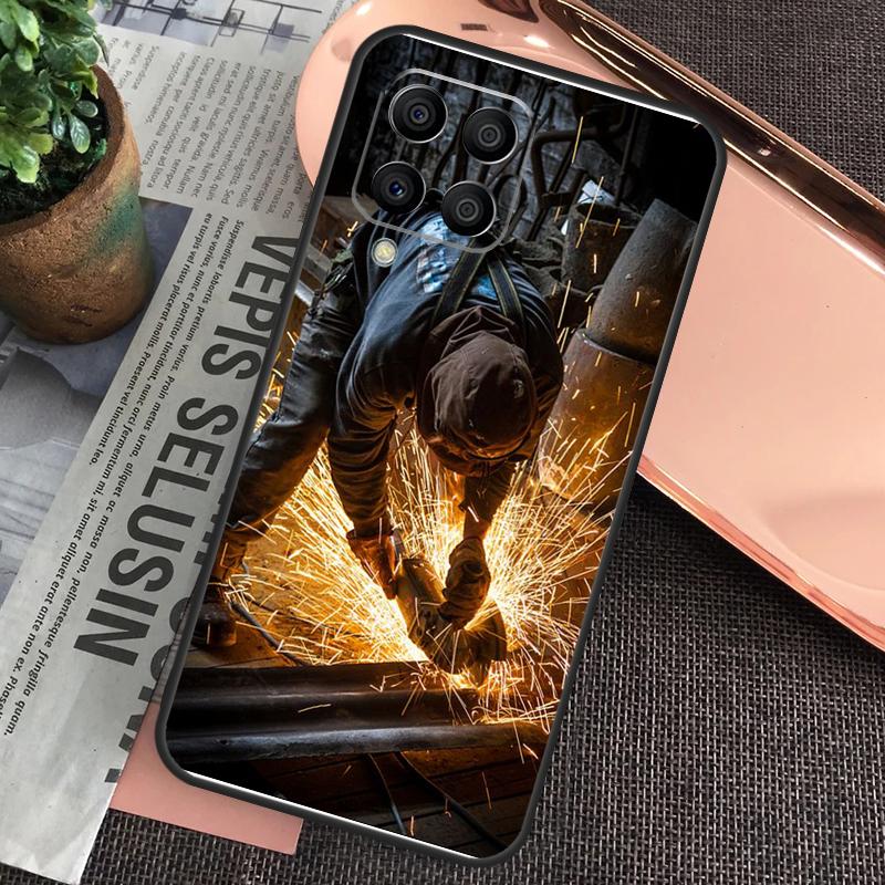 Welder Welding Hot Metal Worker Case For Samsung Galaxy M15 M55 M13 M23 M33 M53 M31 M51 M14 M34 M54 M20 M30s M12 M32 M52 Samsung M33
Welder Welding Hot Metal Worker Case For Samsung Galaxy M15 M55 M13 M23 M33 M53 M31 M51 M14 M34 M54 M20 M30s M12 M32 M52 Samsung M33