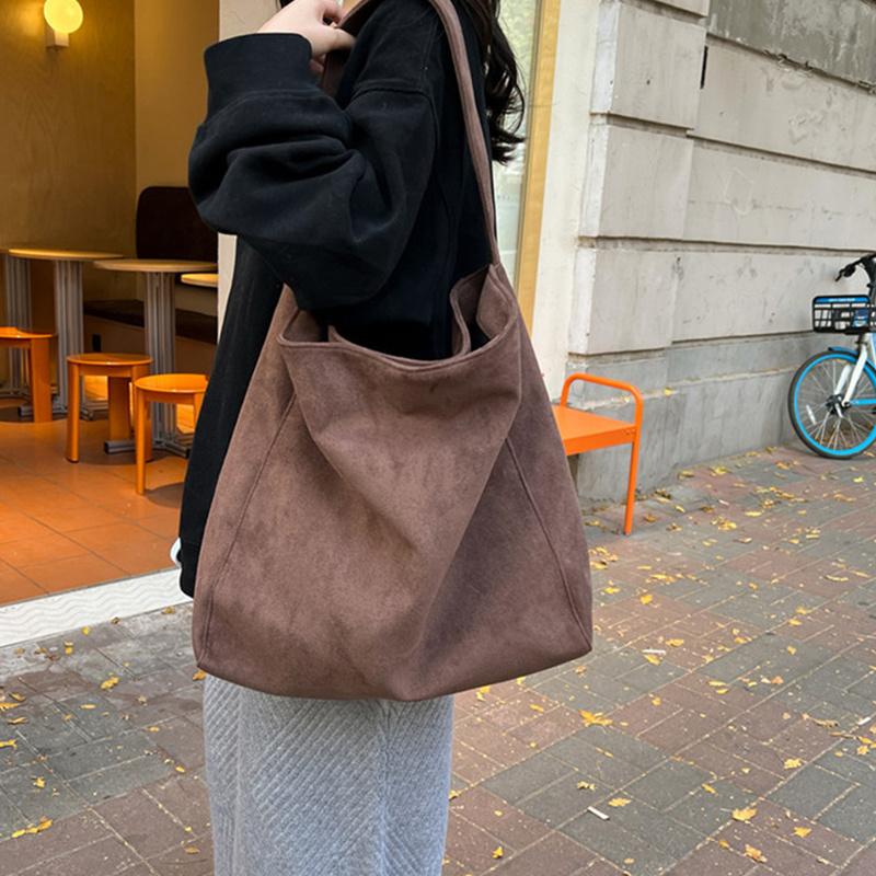 Shoulder Bag Retro Suede Frosted Tote Bag Autumn and Winter New Versatile Work Commuting Shoulder Bag Women s Bags Handbags 2026 кофейный
Shoulder Bag Retro Suede Frosted Tote Bag Autumn and Winter New Versatile Work Commuting Shoulder Bag Women s Bags Handbags 2026 кофейный