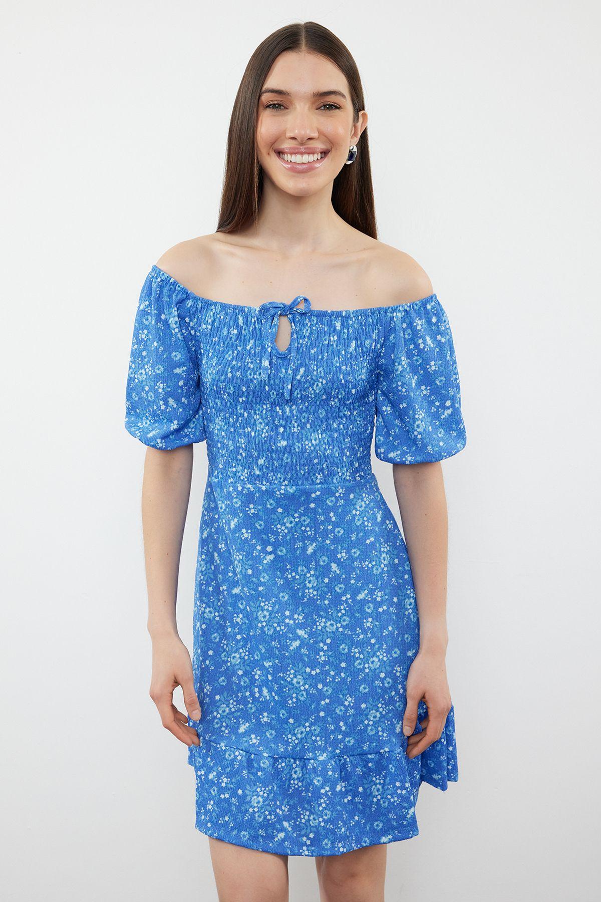 Women s Style Dress Blue Floral Glittered Tie Detail Flexible Midi Dress Knitted Dress S
Women s Style Dress Blue Floral Glittered Tie Detail Flexible Midi Dress Knitted Dress S