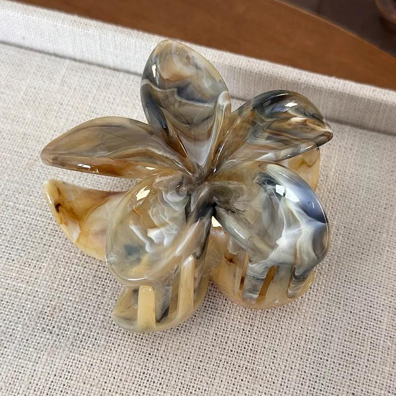 Заколка-краб для волос в виде цветка для женщин, модные заколки для волос, заколки-крабы, аксессуары для волос для девочек, летняя заколка-акула, головной убор 1 шт.
Заколка-краб для волос в виде цветка для женщин, модные заколки для волос, заколки-крабы, аксессуары для волос для девочек, летняя заколка-акула, головной убор 1 шт.