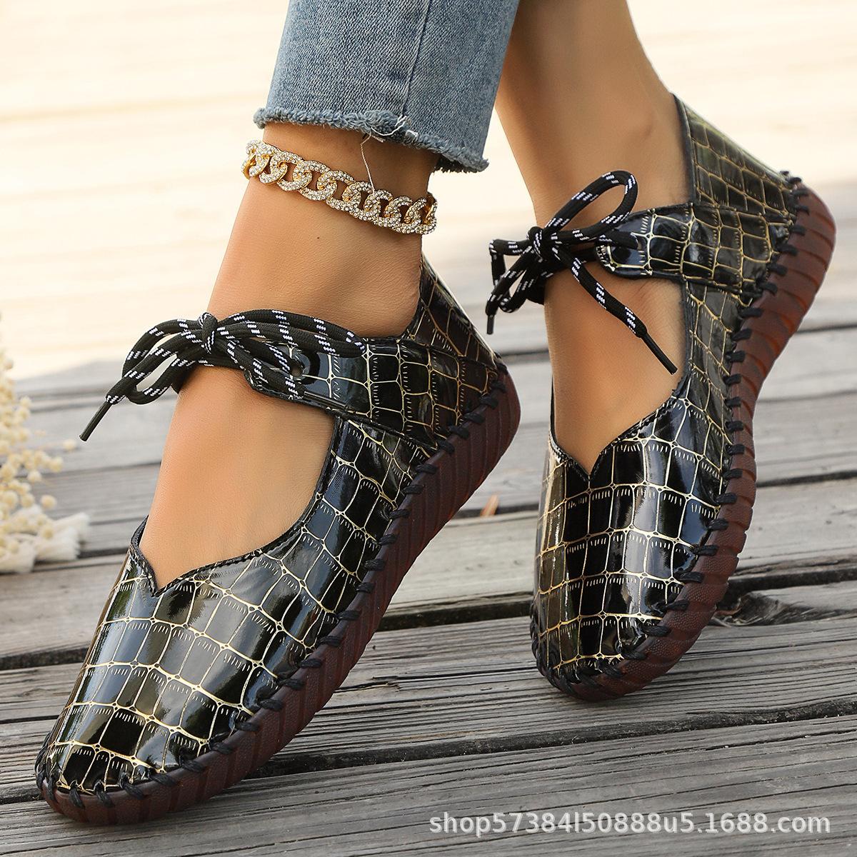 Europe, America and foreign trade 2025 autumn and winter new British retro small leather shoes round head light soft sole casual large size sing 36 чёрный
Europe, America and foreign trade 2025 autumn and winter new British retro small leather shoes round head light soft sole casual large size sing 36 чёрный