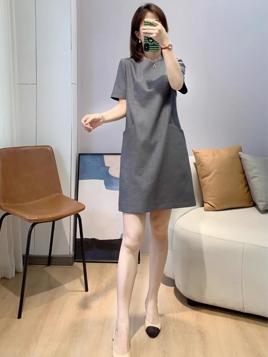 26 New Spring and Summer Plus-Size Dresses for Fat Girls, Loose-Fitting Ladylike Mid-Length Dresses for Work, Elegant A-Line Dresses for the Workplace M серый
26 New Spring and Summer Plus-Size Dresses for Fat Girls, Loose-Fitting Ladylike Mid-Length Dresses for Work, Elegant A-Line Dresses for the Workplace M серый