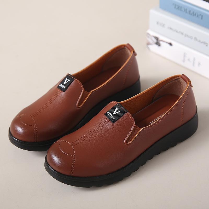 2025 spring and autumn mother shoes soft sole comfortable work leather shoes women s middle-aged and elderly single shoes non-slip flat heel shoes 41
2025 spring and autumn mother shoes soft sole comfortable work leather shoes women s middle-aged and elderly single shoes non-slip flat heel shoes 41
