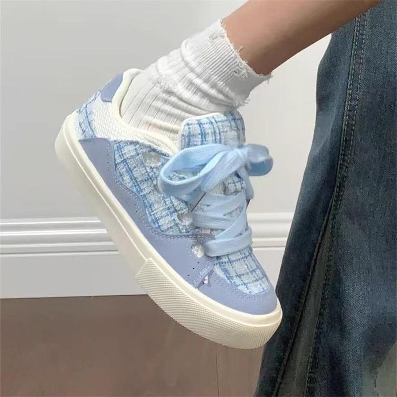 Popular versatile light blue bread shoes low-top plaid casual wear-resistant fashion denim blue sports running board shoes tide 40 синий
Popular versatile light blue bread shoes low-top plaid casual wear-resistant fashion denim blue sports running board shoes tide 40 синий