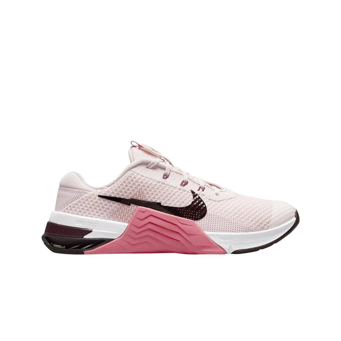 Женские кроссовки Nike Metcon 7 Light Soft Pink CZ8280-669
Женские кроссовки Nike Metcon 7 Light Soft Pink CZ8280-669