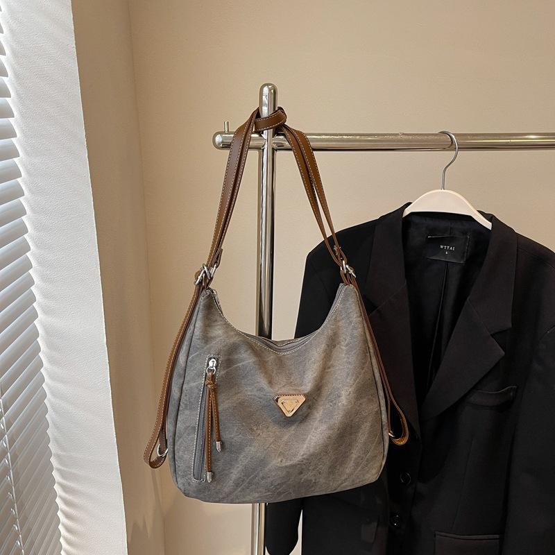 Сумка большой вместимости женская новая дорожная повседневная на плечо мессенджер тоут сумка класс рюкзак
Сумка большой вместимости женская новая дорожная повседневная на плечо мессенджер тоут сумка класс рюкзак