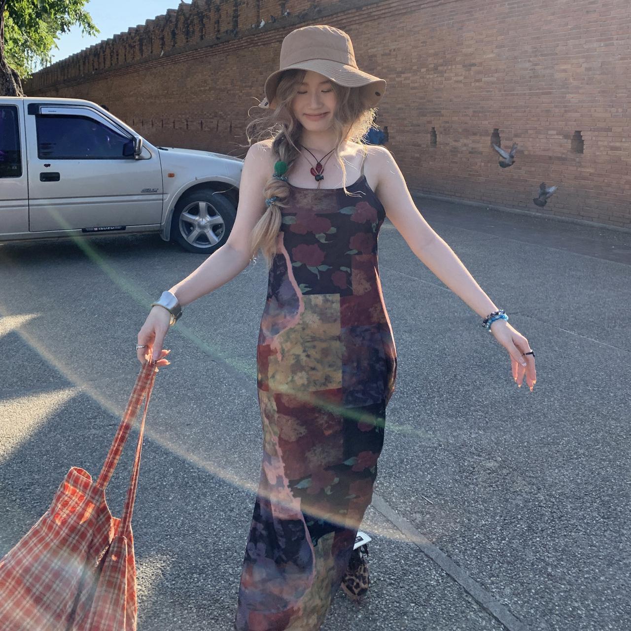 Women s Retro Smudging Niche Design Sense Suspenders Dress Summer Slimming Temperament Package Hip Long Dress M
Women s Retro Smudging Niche Design Sense Suspenders Dress Summer Slimming Temperament Package Hip Long Dress M