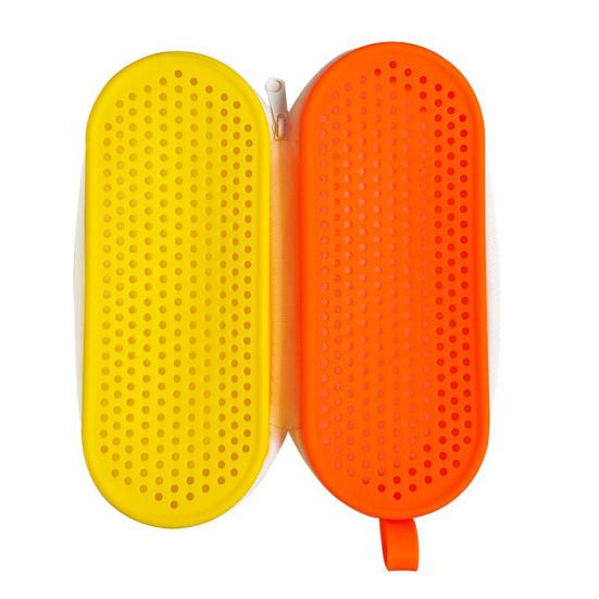 Swimming Goggles Case Double-Sided Color with Portable Handle Container Soft Silicone Ventilation Holes Water Drainage Storage Box
Swimming Goggles Case Double-Sided Color with Portable Handle Container Soft Silicone Ventilation Holes Water Drainage Storage Box