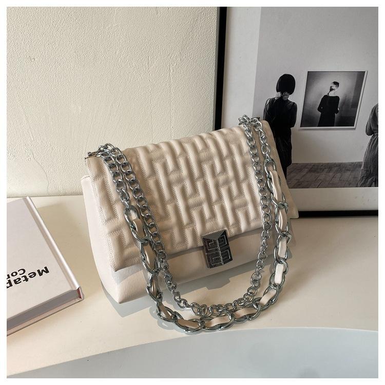 Жіноча сумка для поїздок на роботу 2024 нова тиснена сумка-месенджер жіноча висококласна нішева ланцюгова сумка на плече сумки білий
Жіноча сумка для поїздок на роботу 2024 нова тиснена сумка-месенджер жіноча висококласна нішева ланцюгова сумка на плече сумки білий