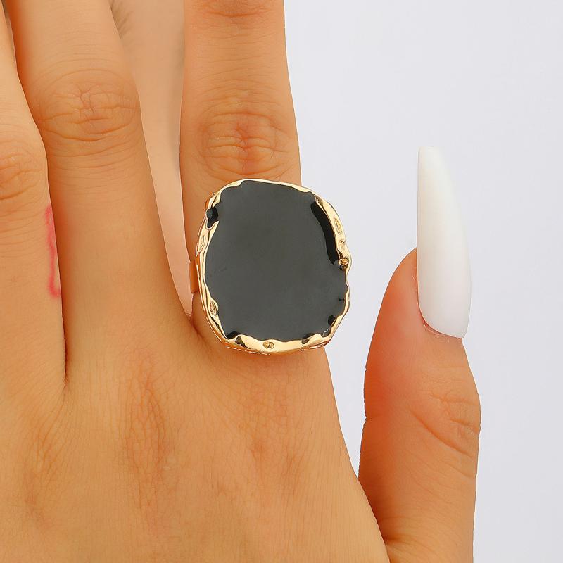 Vintage Coffee Colored Drip Oil Irregular Stud Earrings Ring Set for Women Personality Square Geometric Finger Rings Zircon
Vintage Coffee Colored Drip Oil Irregular Stud Earrings Ring Set for Women Personality Square Geometric Finger Rings Zircon