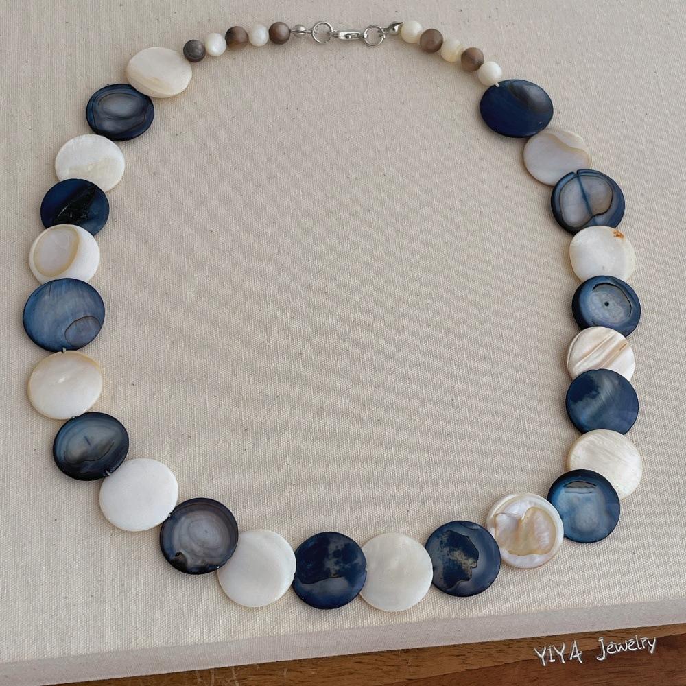 Boho Contrast Color Round Natural Shell Beads Beaded Necklace For Women Silver Plated Chain Strand Chokers Wholesale 42cm
Boho Contrast Color Round Natural Shell Beads Beaded Necklace For Women Silver Plated Chain Strand Chokers Wholesale 42cm