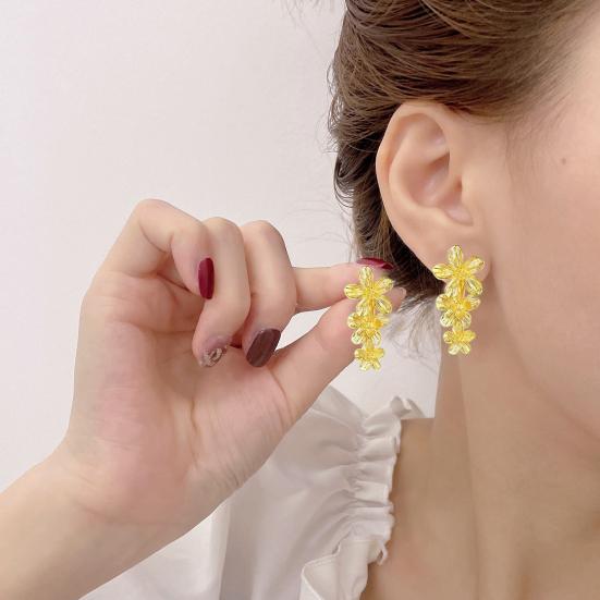 1 Pair Women Drop Earrings Geometric Design Flower Shape Stud Earrings Retro Style Shiny Texture Earrings золотистий
1 Pair Women Drop Earrings Geometric Design Flower Shape Stud Earrings Retro Style Shiny Texture Earrings золотистий