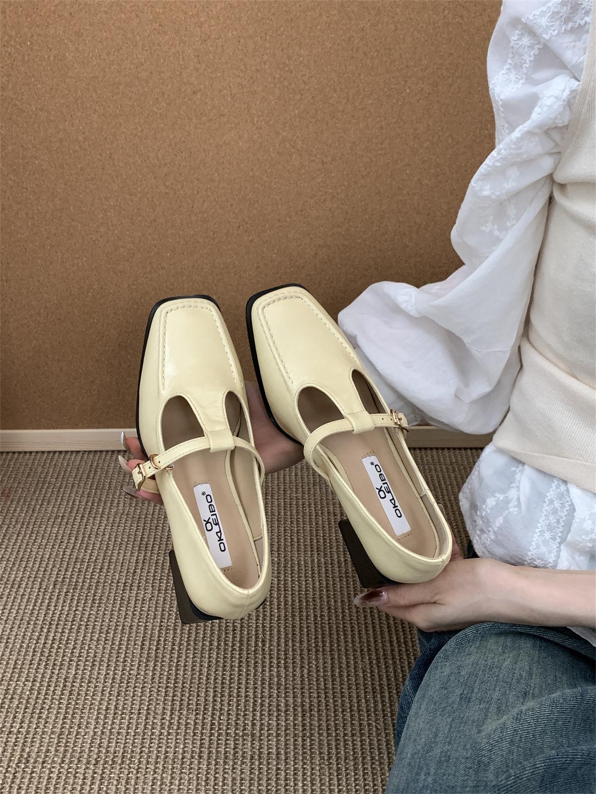 Korean version of square head shallow mouth single shoes women s 2025 new versatile retro flat-soled small leather shoes T-strap Mary Jane shoes 39 жёлтый
Korean version of square head shallow mouth single shoes women s 2025 new versatile retro flat-soled small leather shoes T-strap Mary Jane shoes 39 жёлтый