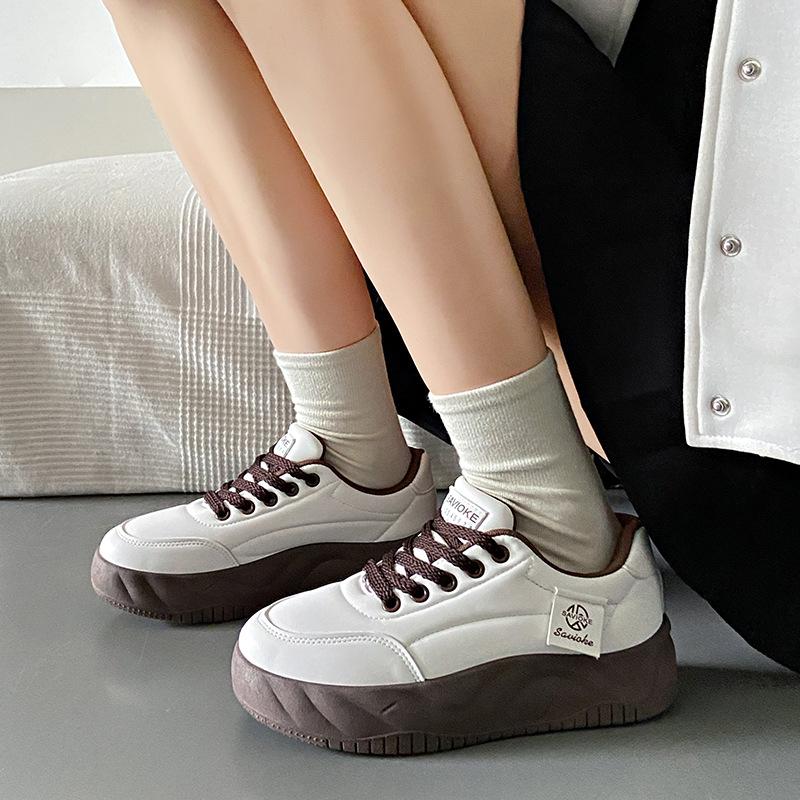 Spring little white shoes new student height-increasing sports board shoes trendy casual shoes street bread shoes 35
Spring little white shoes new student height-increasing sports board shoes trendy casual shoes street bread shoes 35
