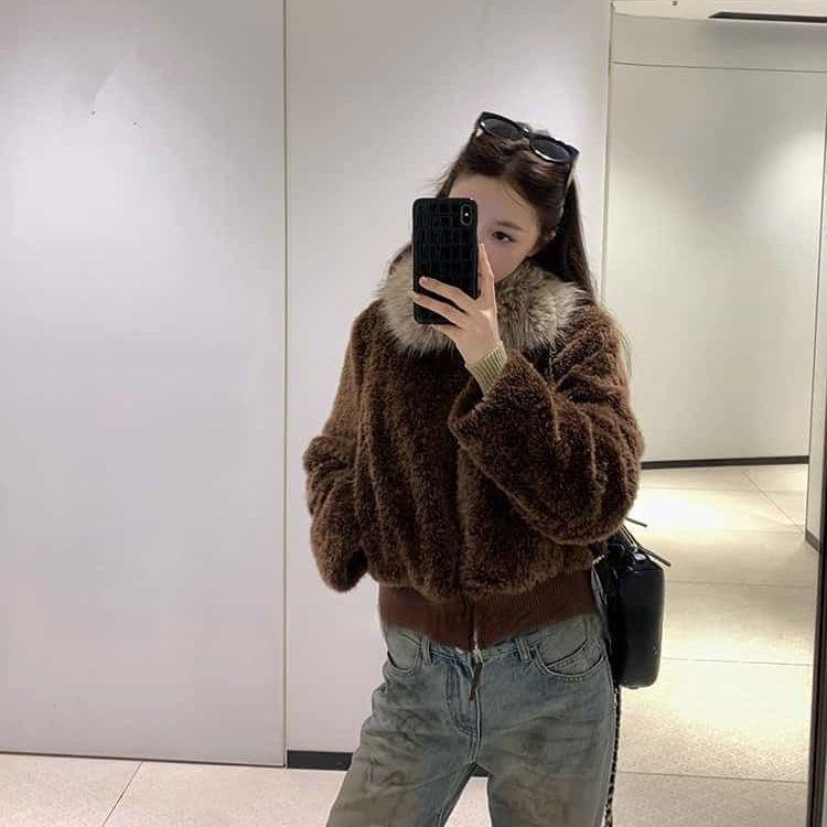 Eco-Friendly Warm Thickened Cotton Coat Women Winter Korean Style Luxury Big Fur Collar Lamb Wool Jacket Petite XL кофейный
Eco-Friendly Warm Thickened Cotton Coat Women Winter Korean Style Luxury Big Fur Collar Lamb Wool Jacket Petite XL кофейный