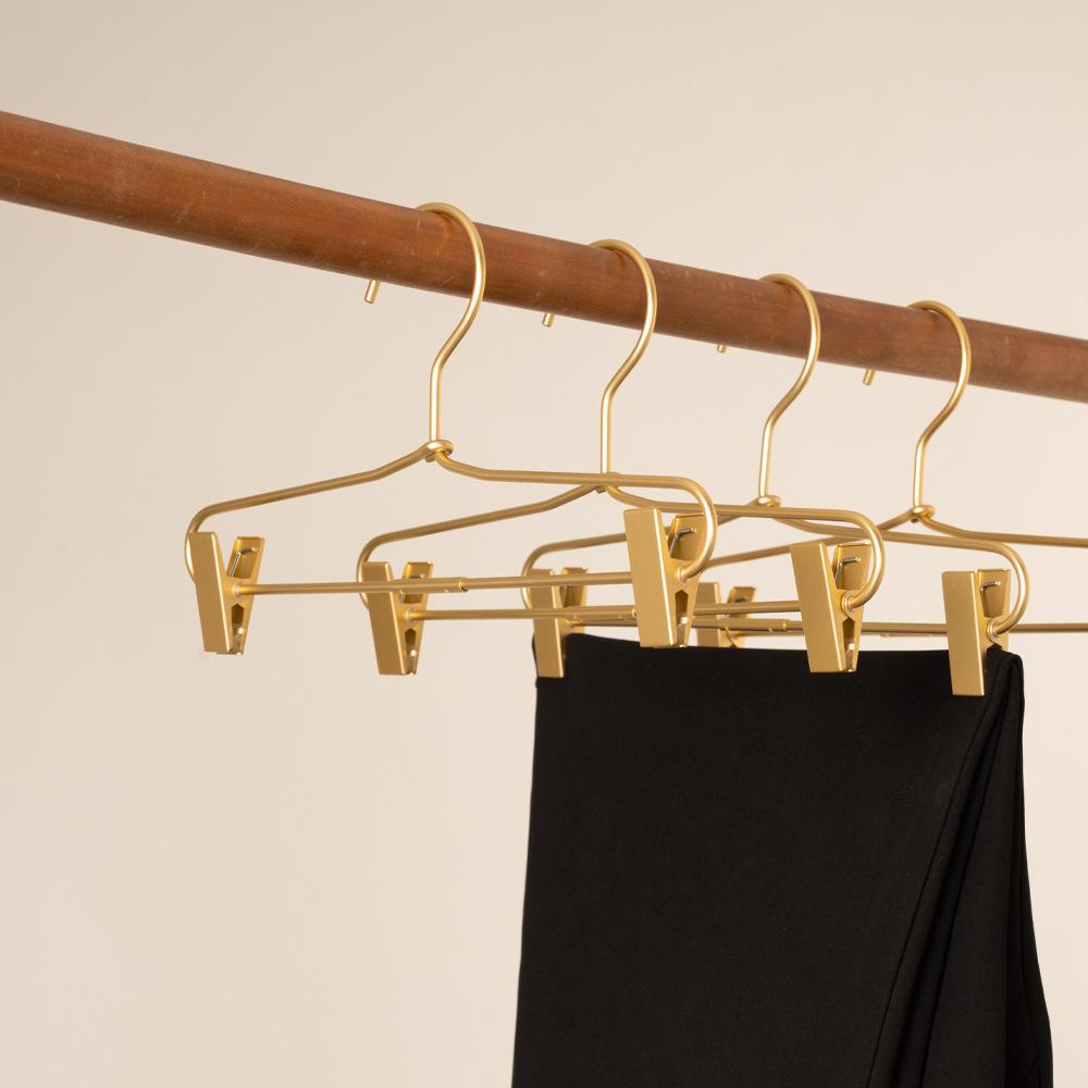 5pcs Pant Hangers Aluminium Alloy Trousers Drying Rack Skirt Pants Storage Hangers Wardrobe Space Saver Clothes Organizer Matte
5pcs Pant Hangers Aluminium Alloy Trousers Drying Rack Skirt Pants Storage Hangers Wardrobe Space Saver Clothes Organizer Matte