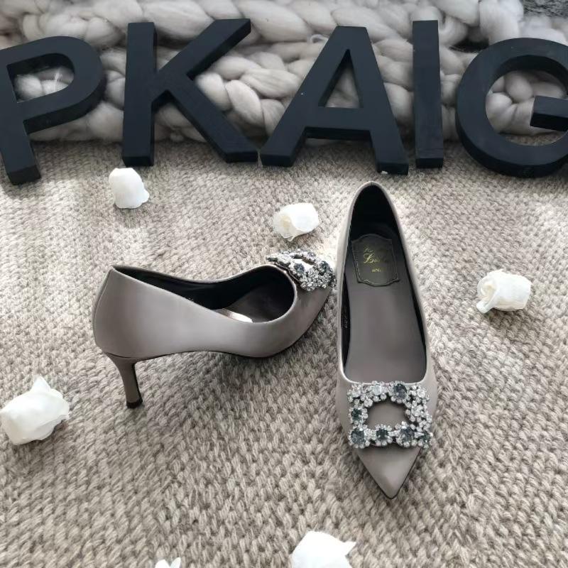 Xinhao Shoe Factory Snowflake Buckle Rhinestone High Heels Versatile Wedding Banquet Bridesmaid Banquet Pointed Shallow Mouth Square Buckle Single 40
Xinhao Shoe Factory Snowflake Buckle Rhinestone High Heels Versatile Wedding Banquet Bridesmaid Banquet Pointed Shallow Mouth Square Buckle Single 40
