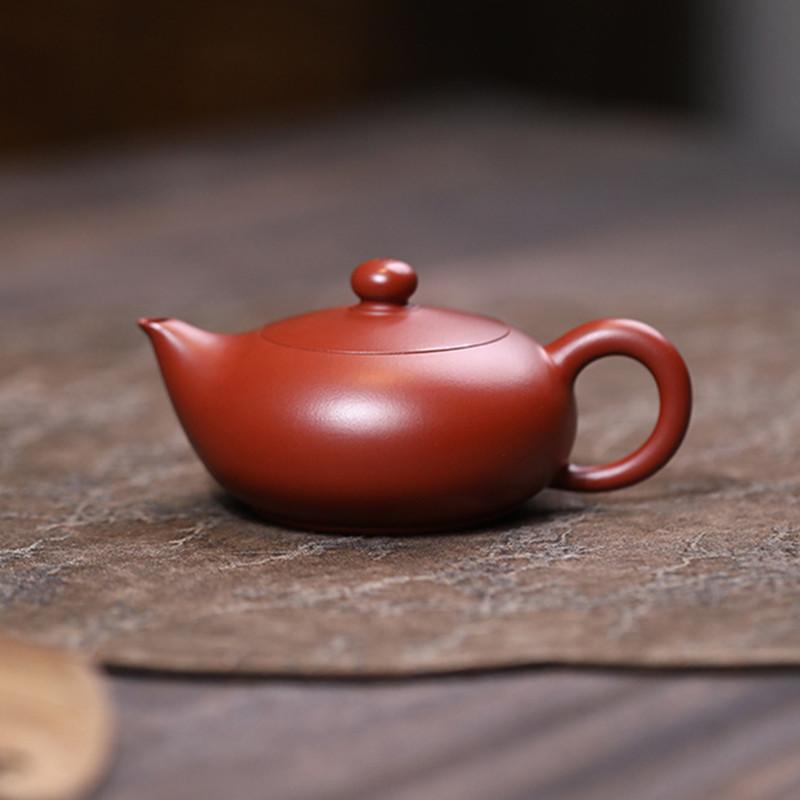 120ml Handmade Yixing Zisha Teapot Raw Ore Zhu Mud Tea Pot Handmade Beauty Tea Infuser Kettle Chinese Purple Clay Teaware
120ml Handmade Yixing Zisha Teapot Raw Ore Zhu Mud Tea Pot Handmade Beauty Tea Infuser Kettle Chinese Purple Clay Teaware