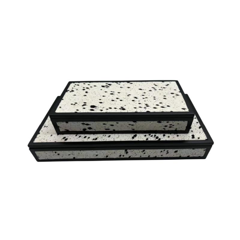 Minimalist Wooden Jewelry Box with Spotted Horsehair for Model Home Wardrobe 300x150x55 чорний
Minimalist Wooden Jewelry Box with Spotted Horsehair for Model Home Wardrobe 300x150x55 чорний