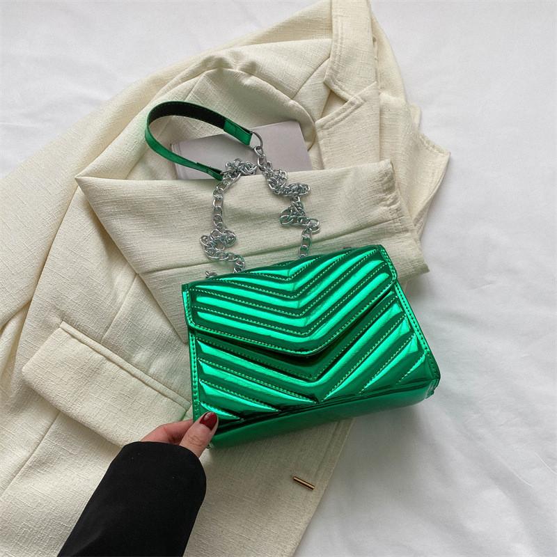Trendy Minimalist Shoulder Bag With Magnetic Closure Small Square Design For Everyday Use зелений
Trendy Minimalist Shoulder Bag With Magnetic Closure Small Square Design For Everyday Use зелений