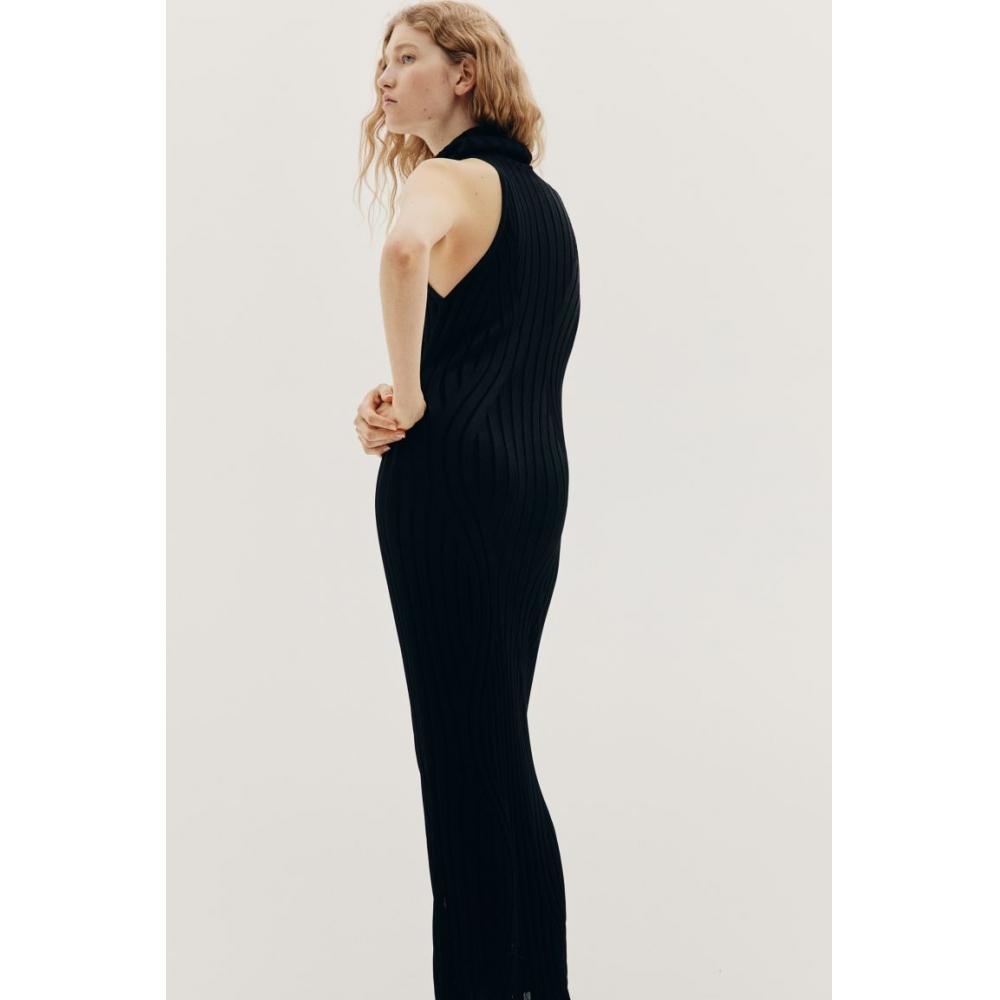 Платье-водолазка HM Rib Knit черного цвета 
Платье-водолазка HM Rib Knit черного цвета