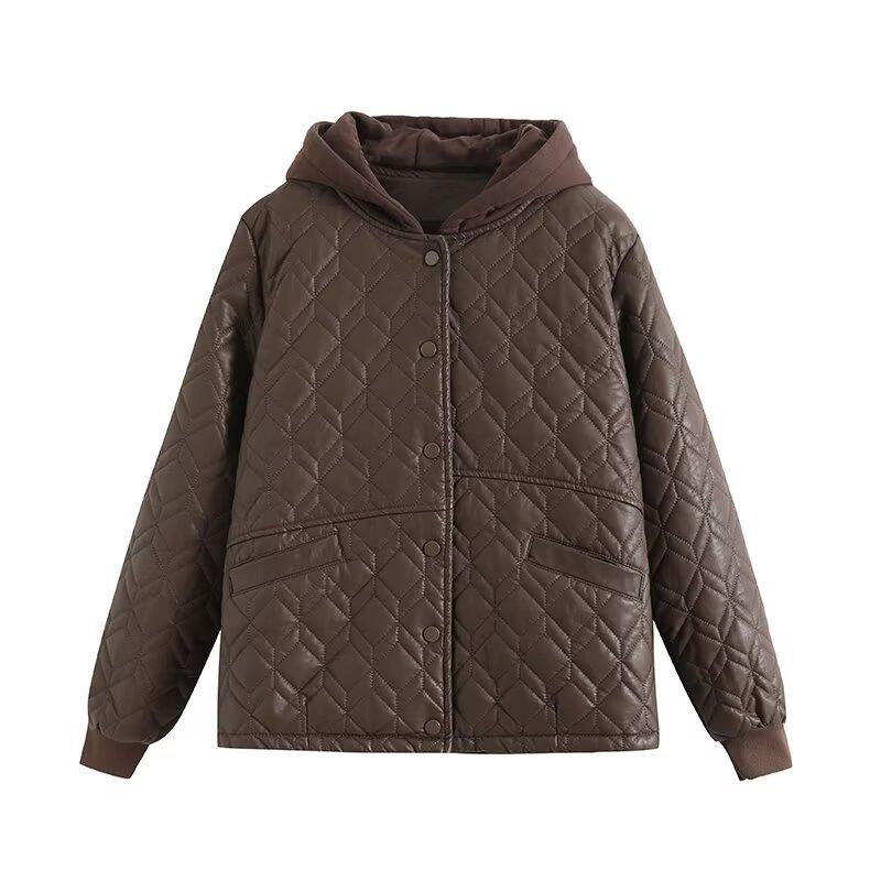 Женская осенняя куртка 2024 года в европейском и американском стиле, двухцветная стеганая куртка свободного кроя с длинными рукавами и капюшоном из искусственной кожи One Size кофейный
Женская осенняя куртка 2024 года в европейском и американском стиле, двухцветная стеганая куртка свободного кроя с длинными рукавами и капюшоном из искусственной кожи One Size кофейный