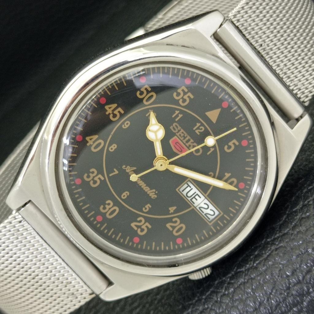USED VINTAGE SEIKO 5 AUTOMATIC 7S26A JAPAN MENS BLACK DIAL WATCH a434577-2 R121-a434577
USED VINTAGE SEIKO 5 AUTOMATIC 7S26A JAPAN MENS BLACK DIAL WATCH a434577-2 R121-a434577