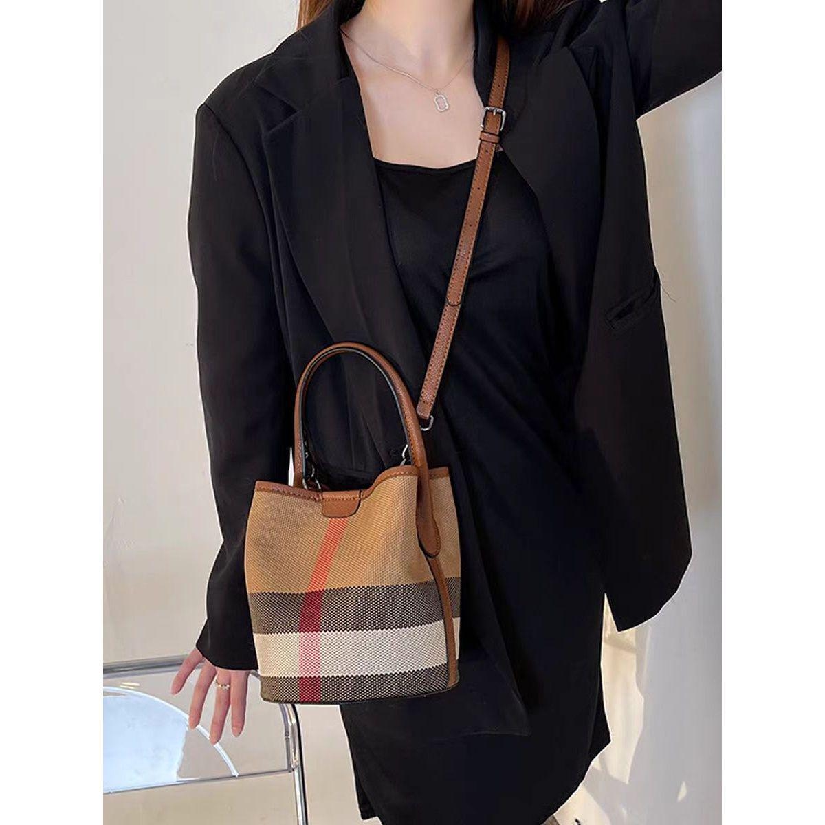 Versatile Women’s Plaid Mini Mother-Child Canvas Bucket Handbag - 2025 Shoulder & Crossbody Bag.
Versatile Women’s Plaid Mini Mother-Child Canvas Bucket Handbag - 2025 Shoulder & Crossbody Bag.