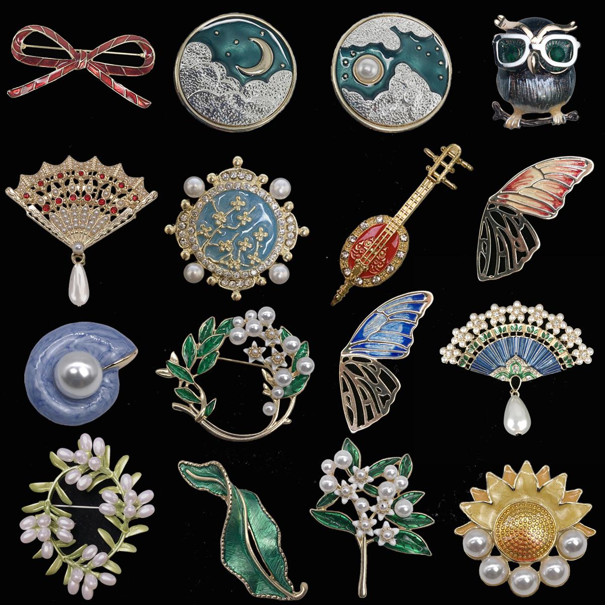 Vintage Women Men Crystal Pearl Enamel Badges Brooch Baroque Classic Lady Palace Style Plant Hollow Pin Accessories Buckles
Vintage Women Men Crystal Pearl Enamel Badges Brooch Baroque Classic Lady Palace Style Plant Hollow Pin Accessories Buckles