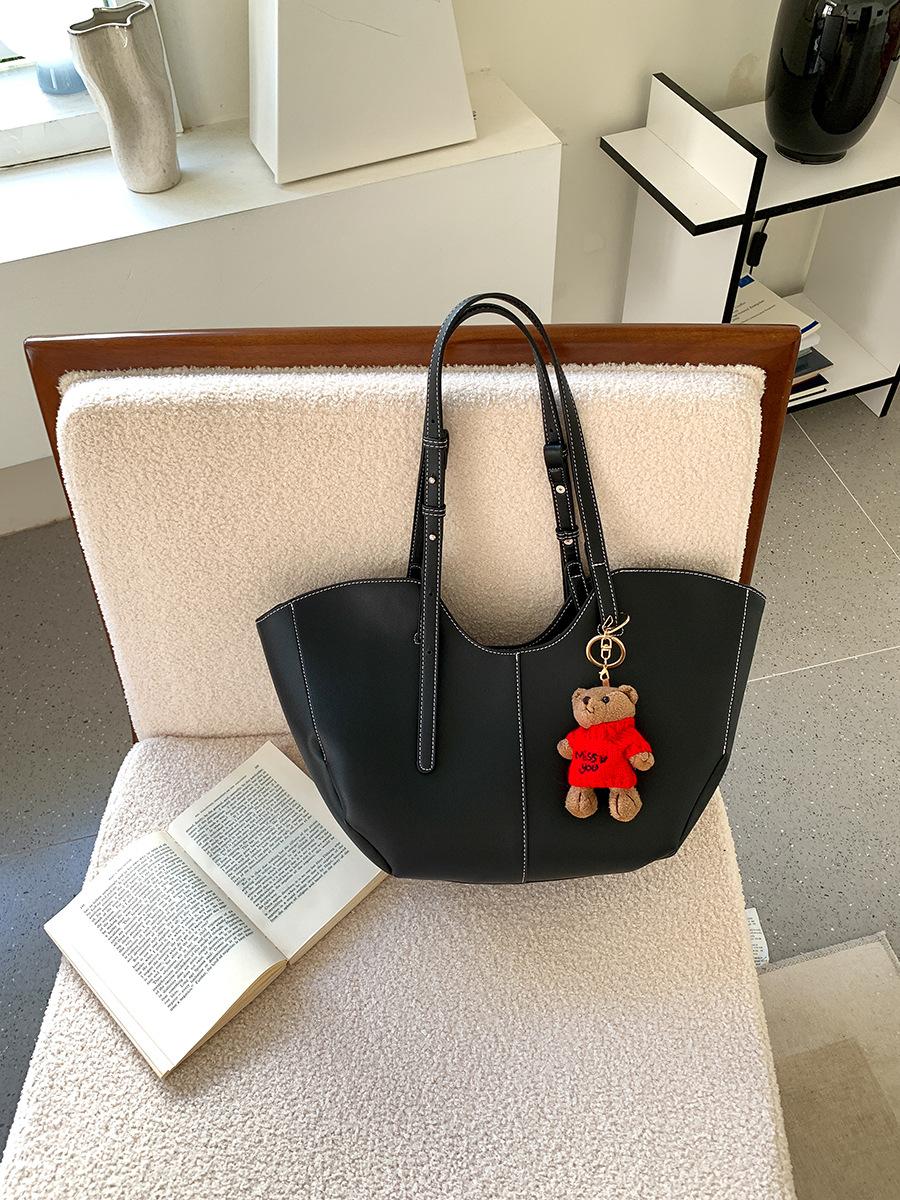 Designer Large Capacity Women Handbag Single Shoulder Portable Shopping Bag Luxury Leather Ladies Commuter Underarm Totes Bag чёрный
Designer Large Capacity Women Handbag Single Shoulder Portable Shopping Bag Luxury Leather Ladies Commuter Underarm Totes Bag чёрный