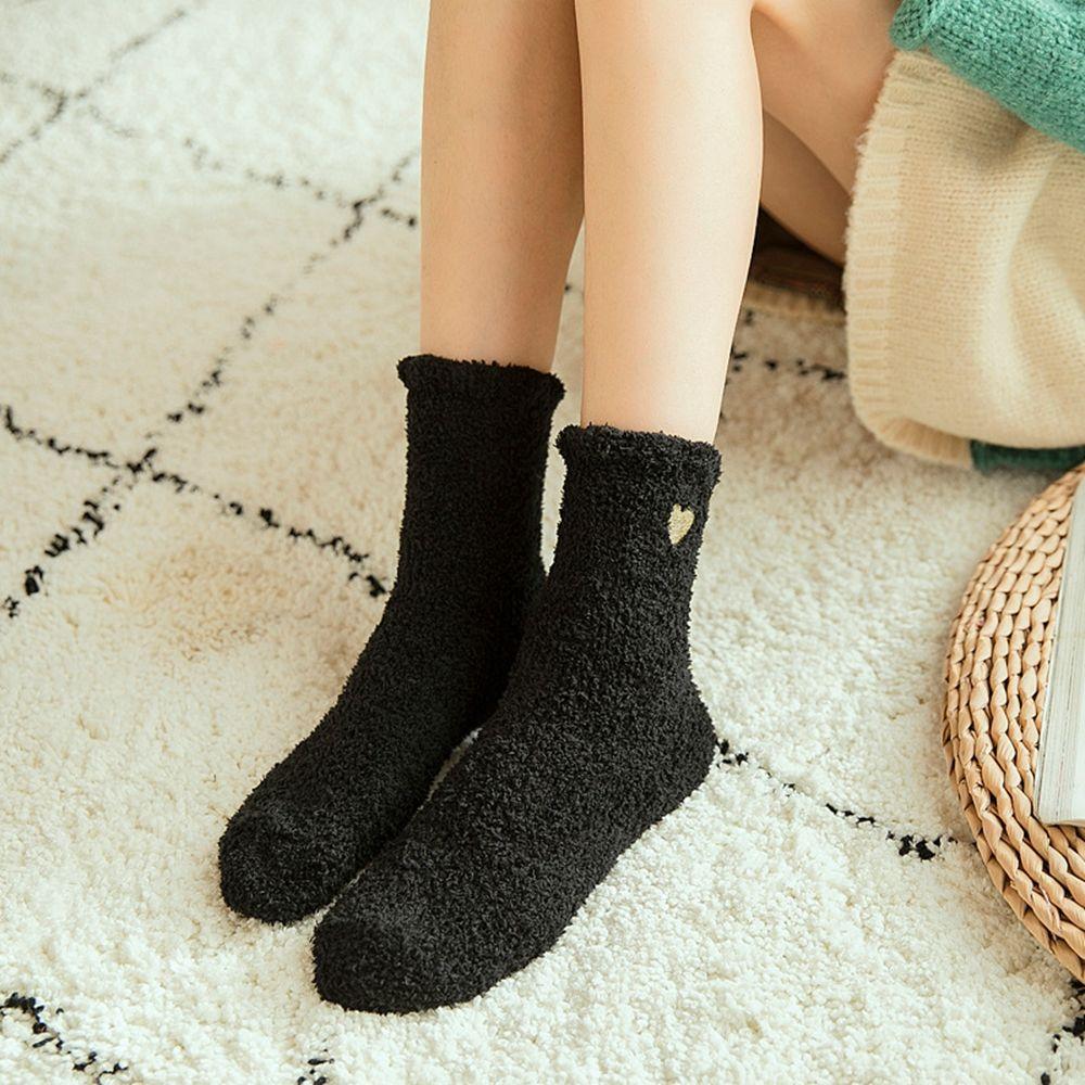 Solid Color Love Embroidery Female Hosiery Cute Floor Socks Mid-tube Socks Coral Fleece Socks
Solid Color Love Embroidery Female Hosiery Cute Floor Socks Mid-tube Socks Coral Fleece Socks