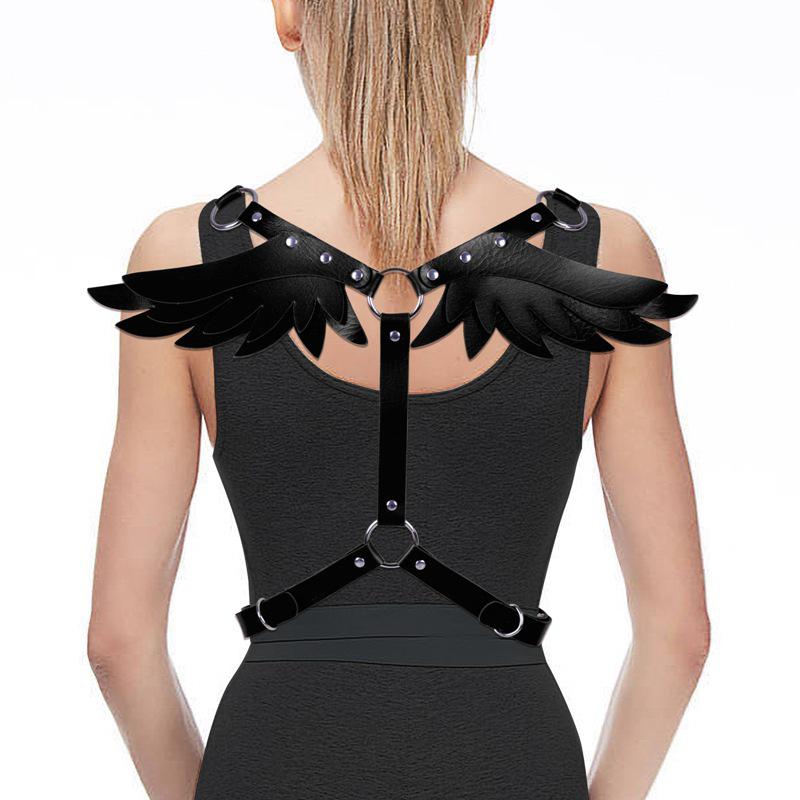 Женский кожаный панк-топ-портупея с крыльями ангела и ремешками
Женский кожаный панк-топ-портупея с крыльями ангела и ремешками