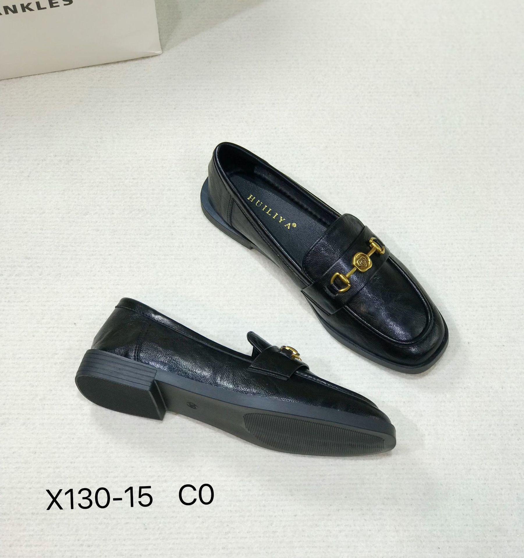 X130-15 British small leather shoes women s versatile 2025 autumn and winter new flat-soled single shoes one-pedal loafers women s shoes 40 чорний
X130-15 British small leather shoes women s versatile 2025 autumn and winter new flat-soled single shoes one-pedal loafers women s shoes 40 чорний