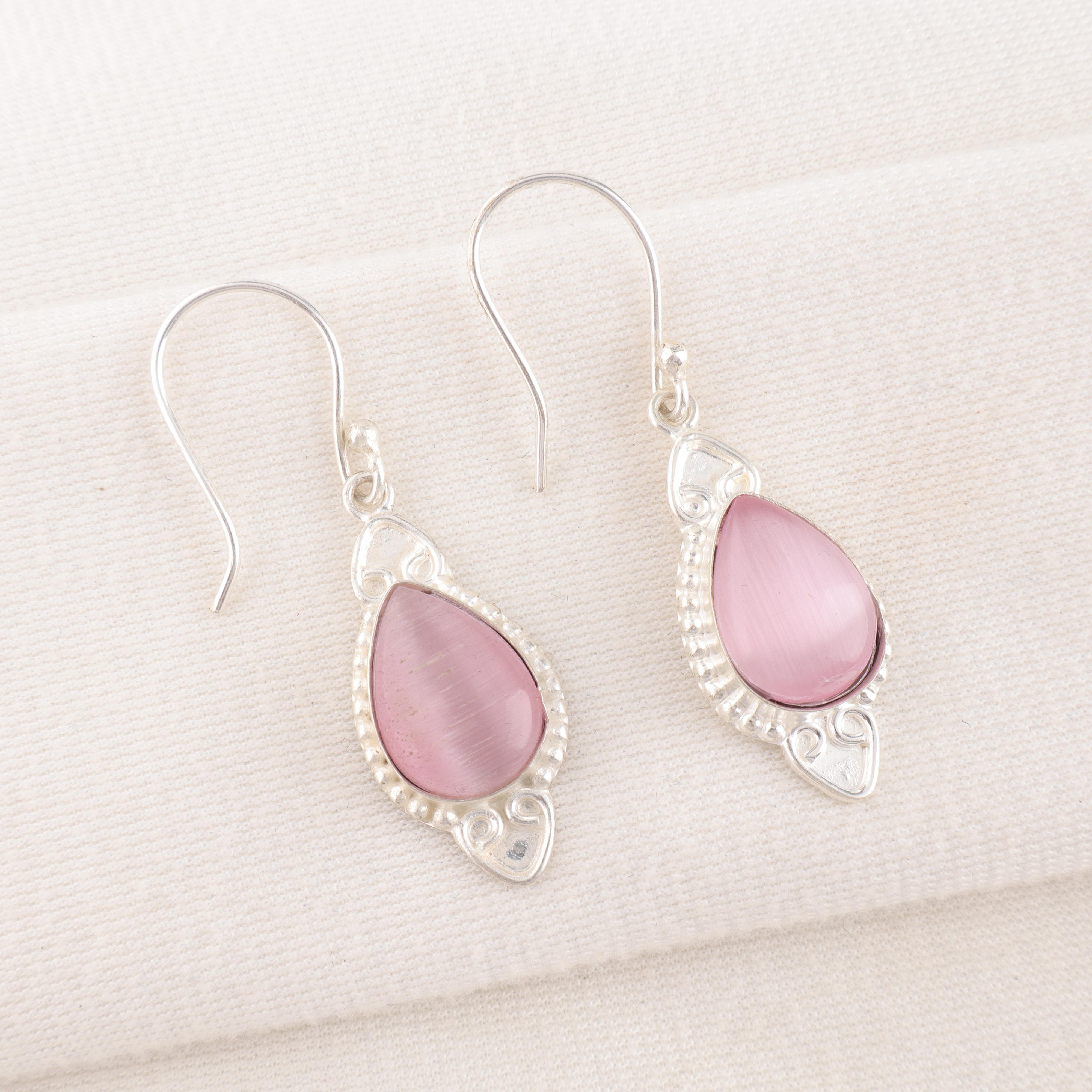 Pink Cat s Eye 925 Solid Sterling Silver Earrings, Handmade Gemstone Earrings Jewelry, Gifts For Wife Brand New Earrings 1.80 Inches рожевий
Pink Cat s Eye 925 Solid Sterling Silver Earrings, Handmade Gemstone Earrings Jewelry, Gifts For Wife Brand New Earrings 1.80 Inches рожевий