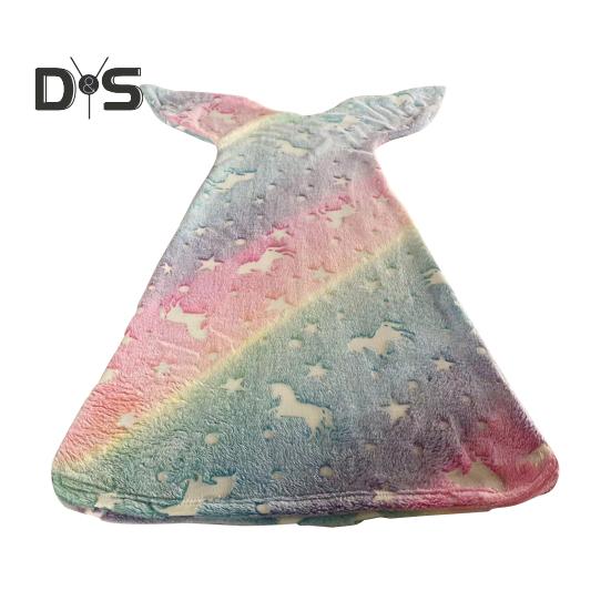 Одеяло «Хвост русалки», светящееся в темноте, плюшевое одеяло, спальный мешок для детей, диван-кровать разноцветный
Одеяло «Хвост русалки», светящееся в темноте, плюшевое одеяло, спальный мешок для детей, диван-кровать разноцветный