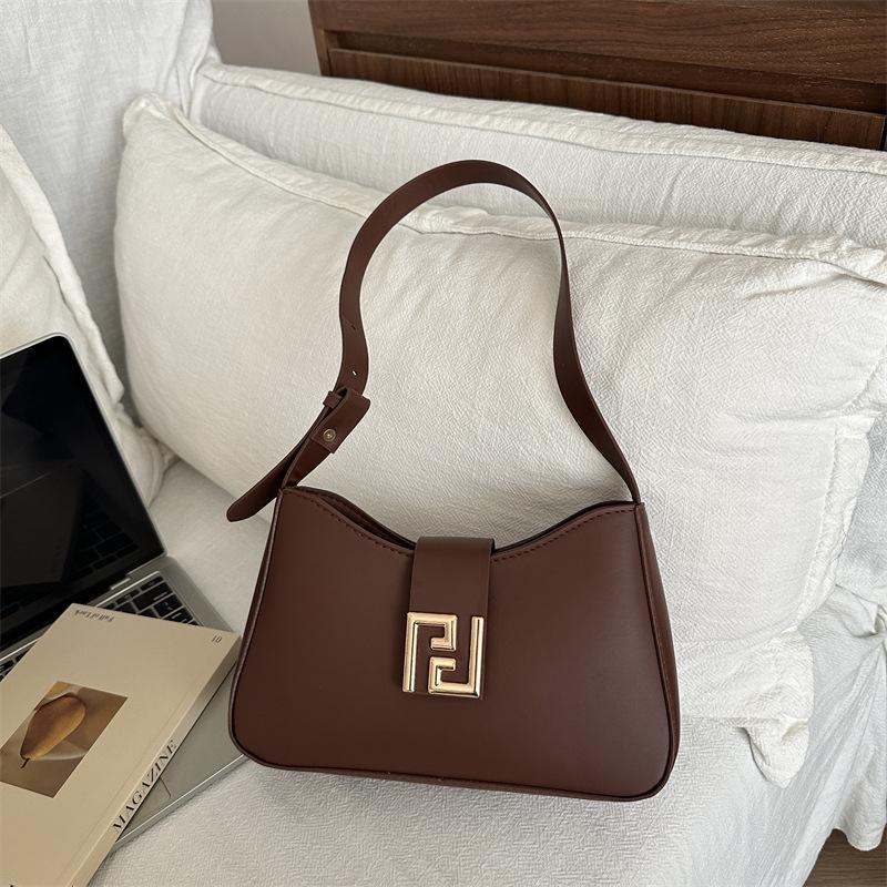 Premium sense niche texture underarm bag women s 2025 autumn fashion shoulder bag fashion versatile shoulder saddle bag коричневый
Premium sense niche texture underarm bag women s 2025 autumn fashion shoulder bag fashion versatile shoulder saddle bag коричневый