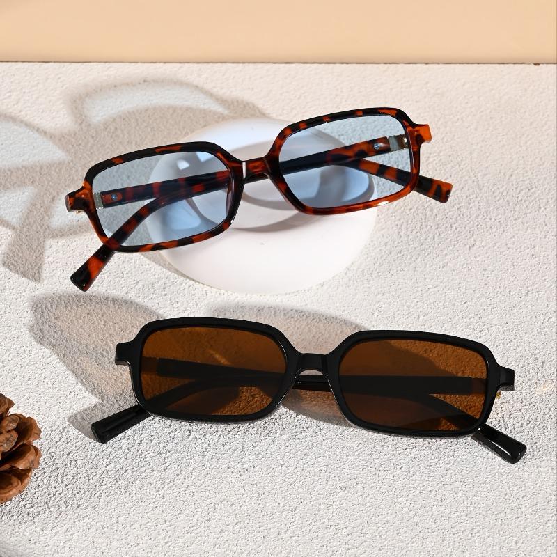 2 пары очков унисекс, идеально подходящих для повседневной одежды и в качестве подарка
2 пары очков унисекс, идеально подходящих для повседневной одежды и в качестве подарка