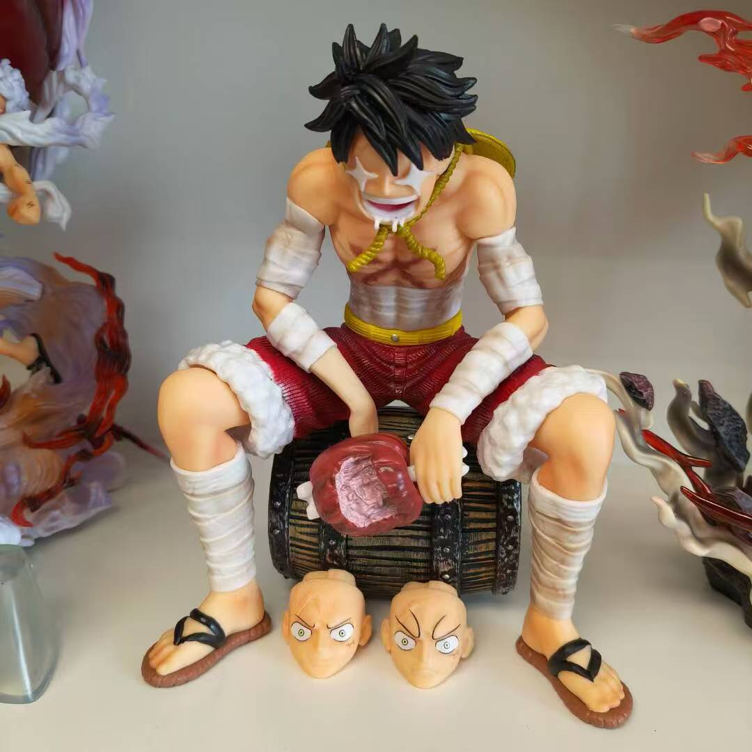 18 см Аниме Фигурки One Piece Сидячая Поза Винная Бочка Ест Мясо Луффи Модель Действия ПВХ Игрушки Рождественские Украшения Подарок
18 см Аниме Фигурки One Piece Сидячая Поза Винная Бочка Ест Мясо Луффи Модель Действия ПВХ Игрушки Рождественские Украшения Подарок