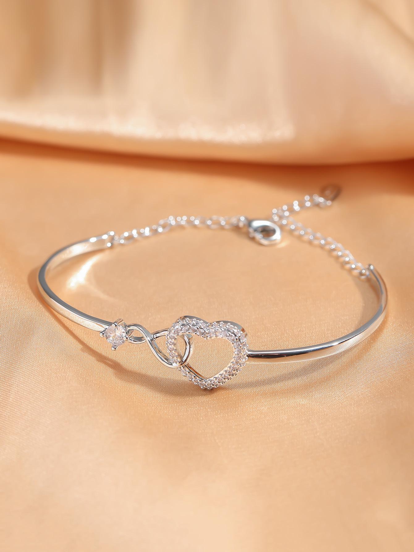 Chain Heart Lace Hollow Out Bracelet Elegant Light Luxury Jewelry for Women білий
Chain Heart Lace Hollow Out Bracelet Elegant Light Luxury Jewelry for Women білий
