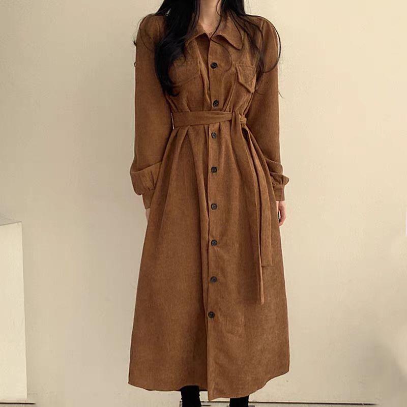 Korean version of chic spring French retro lapel single-breasted strap waist long solid color corduroy dress women M хаки
Korean version of chic spring French retro lapel single-breasted strap waist long solid color corduroy dress women M хаки