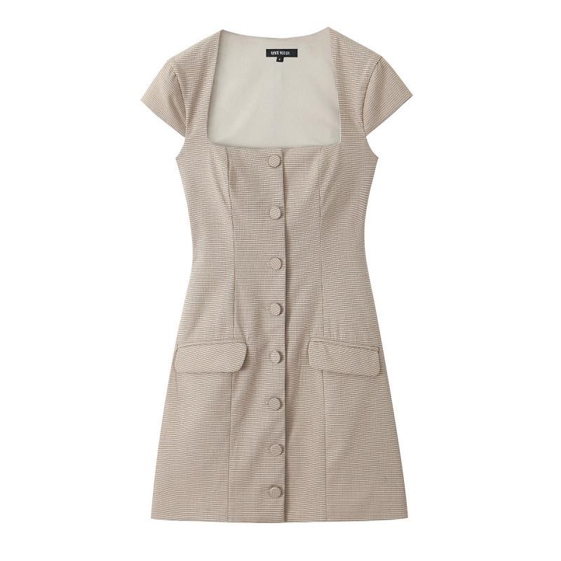 European & American Style Plaid Dress with Square Neck and Button Detail - Women s Autumn Short Sleeve Small
European & American Style Plaid Dress with Square Neck and Button Detail - Women s Autumn Short Sleeve Small