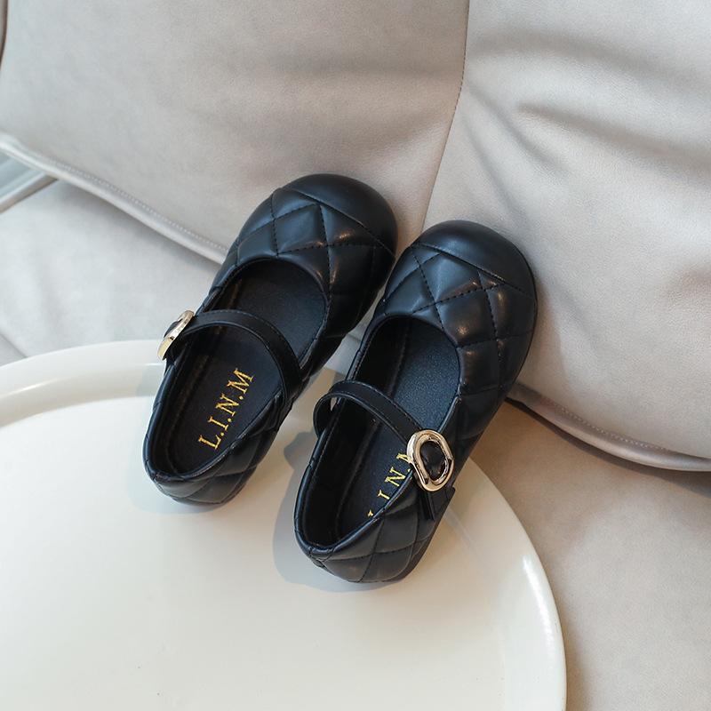 Туфли из кожи для маленьких девочек, с круглым носком, простые детские туфли на плоской подошве, модные, повседневные, универсальные, для детей, принцесс, свадебные туфли на мягкой подошве 26 чёрный
Туфли из кожи для маленьких девочек, с круглым носком, простые детские туфли на плоской подошве, модные, повседневные, универсальные, для детей, принцесс, свадебные туфли на мягкой подошве 26 чёрный