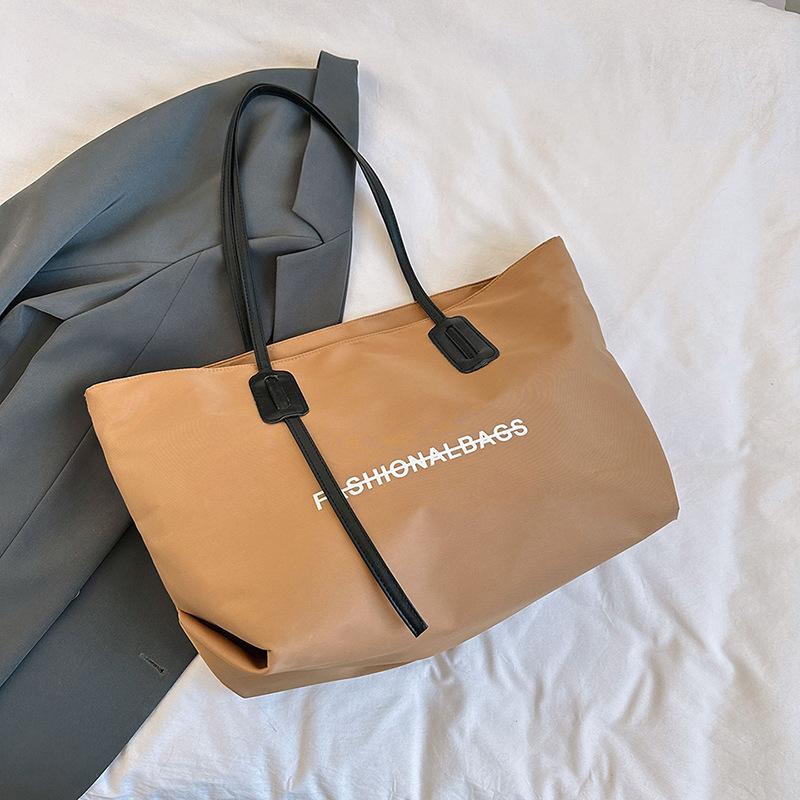 Повсякденна дорожня сумка, жіноча осінь 2024, нова модна сумка на плече великої місткості, індивідуальна сумка для студентів коричневий
Повсякденна дорожня сумка, жіноча осінь 2024, нова модна сумка на плече великої місткості, індивідуальна сумка для студентів коричневий