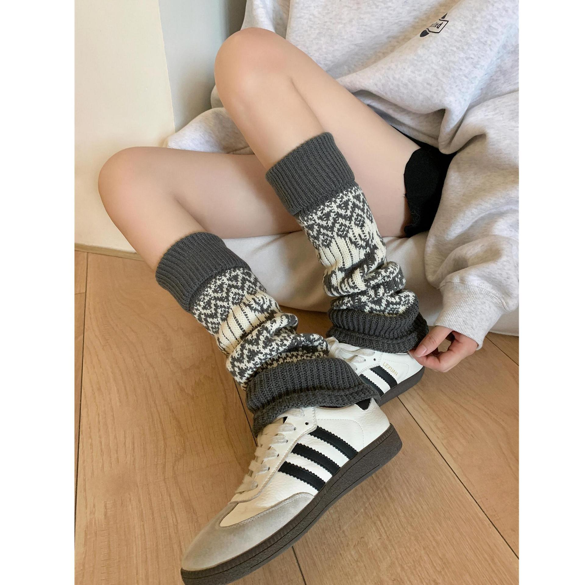 Women s Retro Fair Isle Reindeer Knit Socks - Autumn/Winter Christmas Style One Size темно-сірий
Women s Retro Fair Isle Reindeer Knit Socks - Autumn/Winter Christmas Style One Size темно-сірий