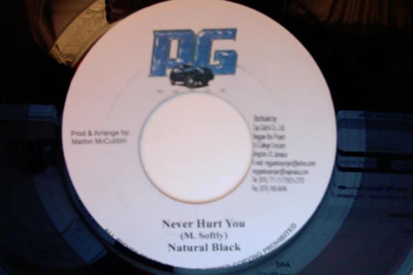 7inch Record NATURAL BLACK - Never Hurt You NONE PG Music Jamaica Reggae, Ska & Dub Used
7inch Record NATURAL BLACK - Never Hurt You NONE PG Music Jamaica Reggae, Ska & Dub Used