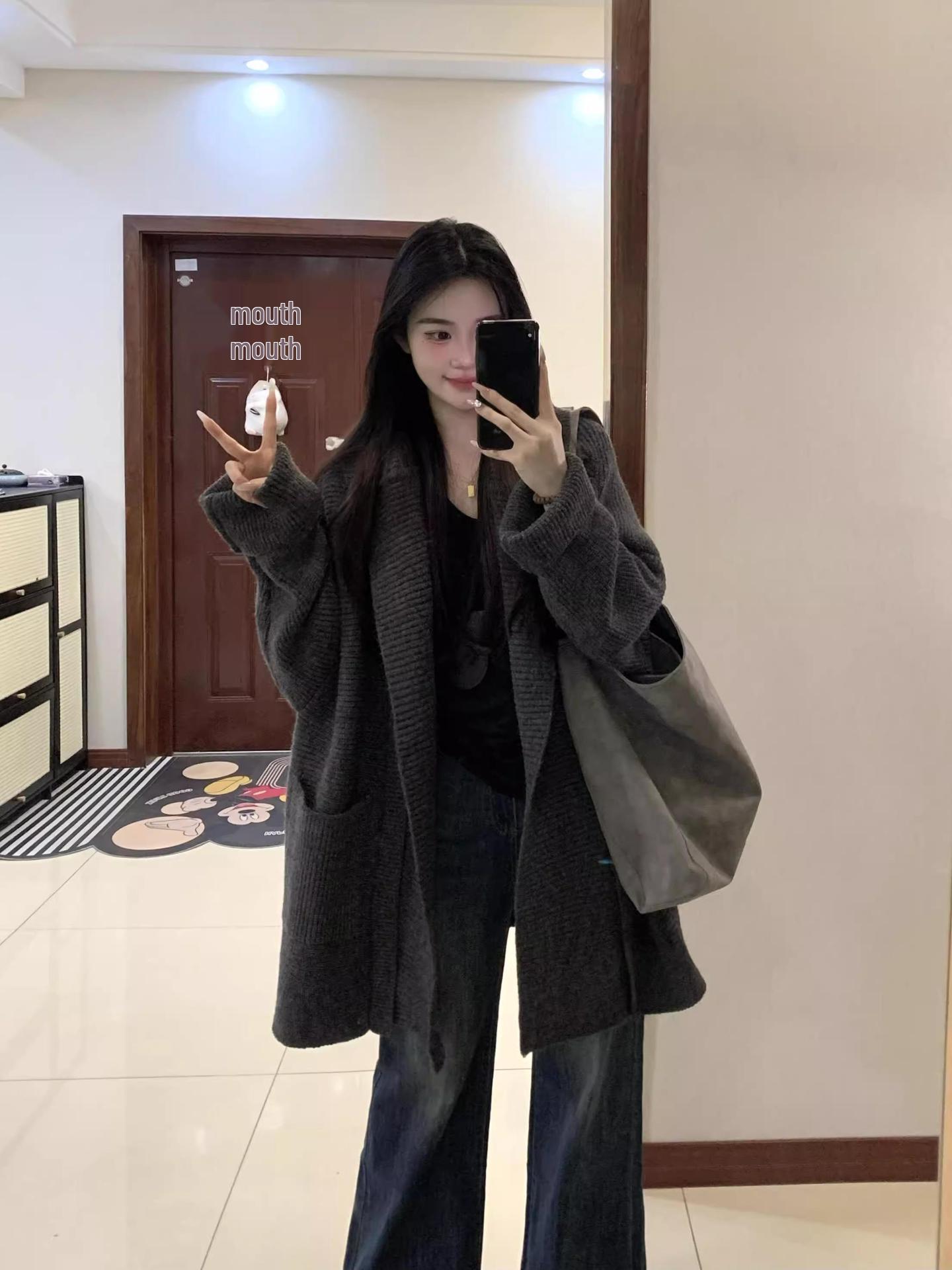 Women s Cozy Knit Cardigan: Warm, Versatile, Mid-Length Sweater for Autumn/Winter One Size, 80-140 Jin
Women s Cozy Knit Cardigan: Warm, Versatile, Mid-Length Sweater for Autumn/Winter One Size, 80-140 Jin