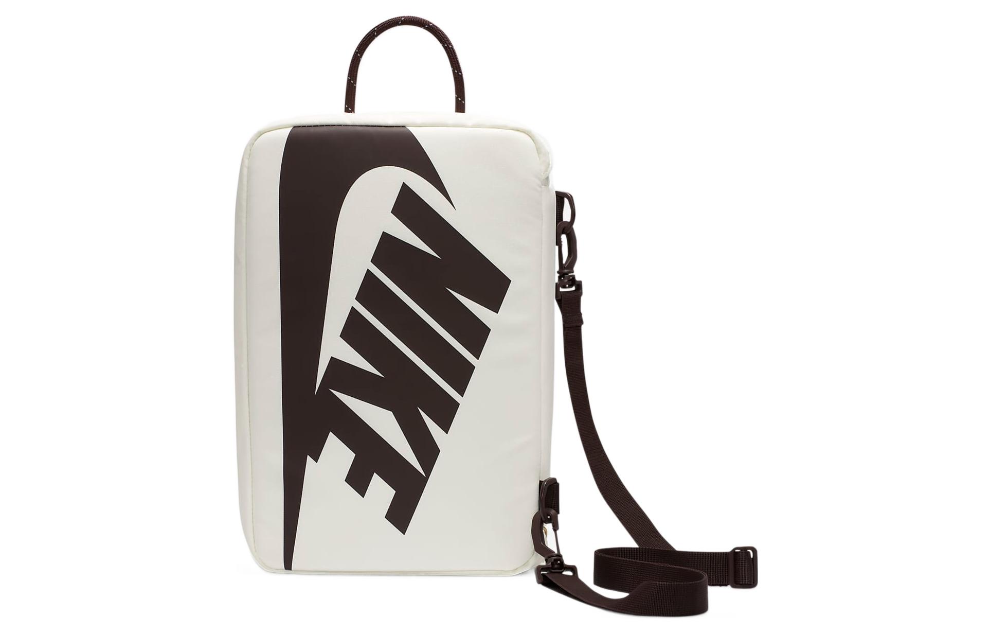 Nike Fabric Shoe Box Bag, Handbag, Shoulder Bag, Crossbody Bag Regular Unisex DA7337-133
Nike Fabric Shoe Box Bag, Handbag, Shoulder Bag, Crossbody Bag Regular Unisex DA7337-133