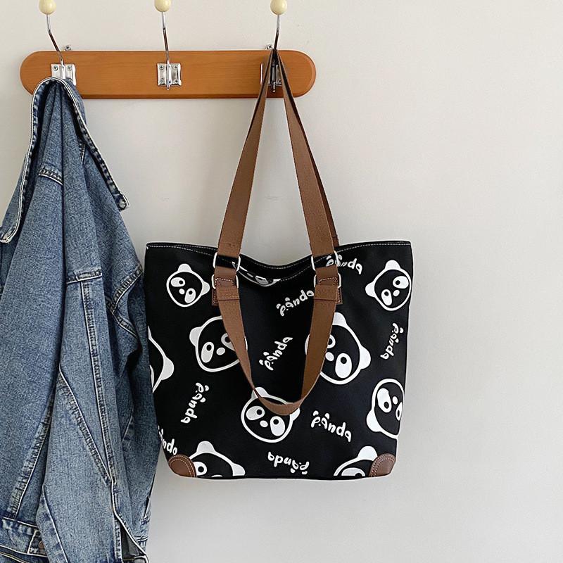 Street Fashion Panda Canvas Tote Bag With Cartoon Print For Daily Use чёрный
Street Fashion Panda Canvas Tote Bag With Cartoon Print For Daily Use чёрный