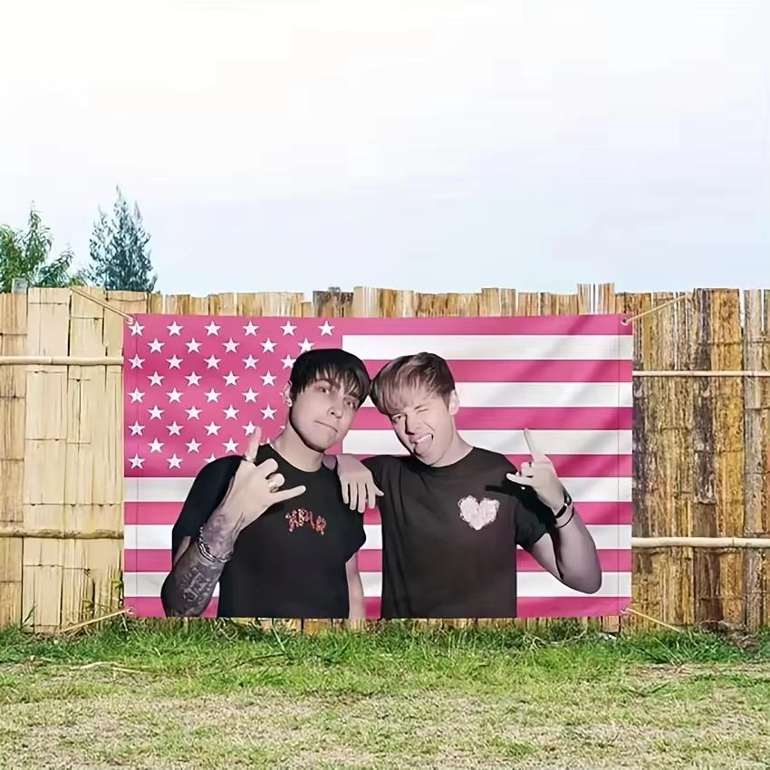 1PC Jack Johnny Sam Colby US Flag Tapestry Pink Stars Stripes Flat Print for College Dorm Bedroom Wall Decor 74x94cm(29x37in)
1PC Jack Johnny Sam Colby US Flag Tapestry Pink Stars Stripes Flat Print for College Dorm Bedroom Wall Decor 74x94cm(29x37in)